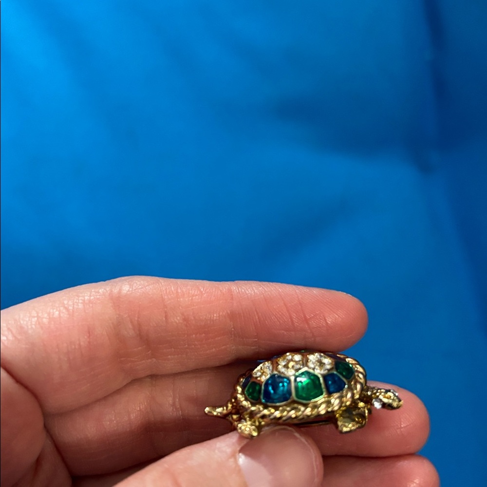 Turtle Pin/Pendant Just Keep Swimming Colored Gold Blue Green White NWOTS - Picture 5 of 7